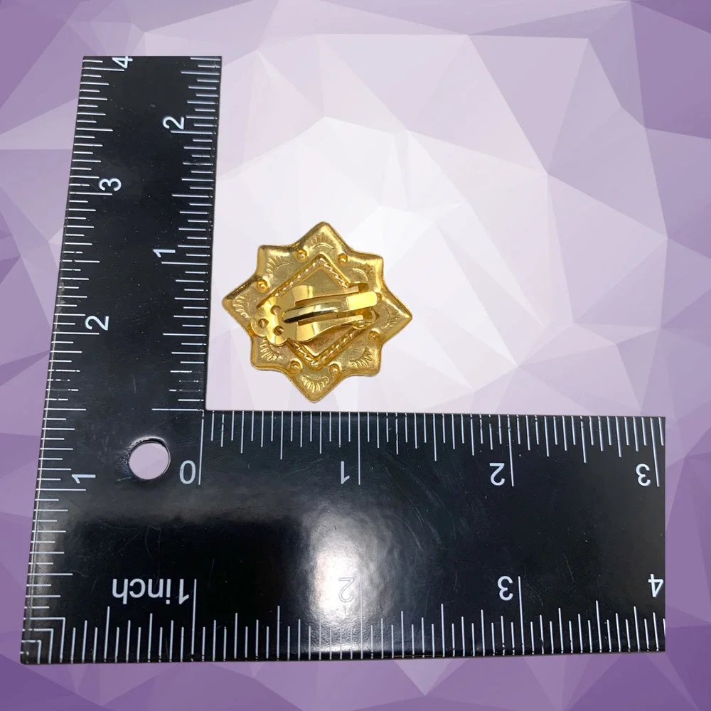 Vintage 1980's Gold Tone Star Purple Enamel Earrings Clip On Carded